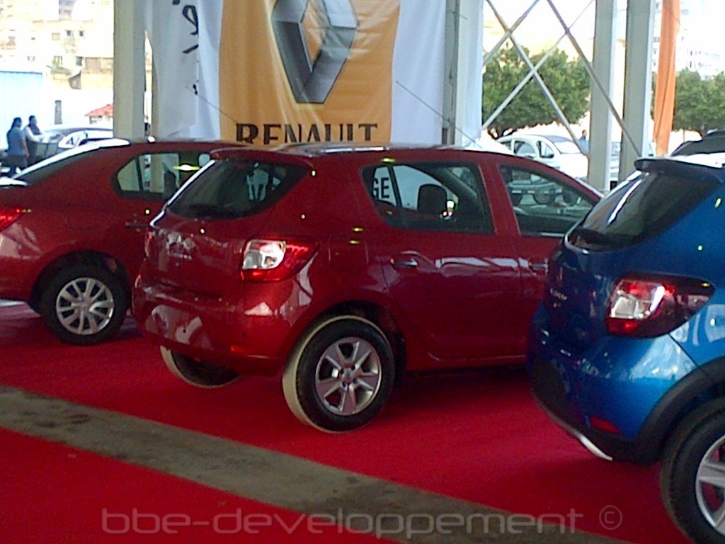 Motorshow de Tripoli stand Renault