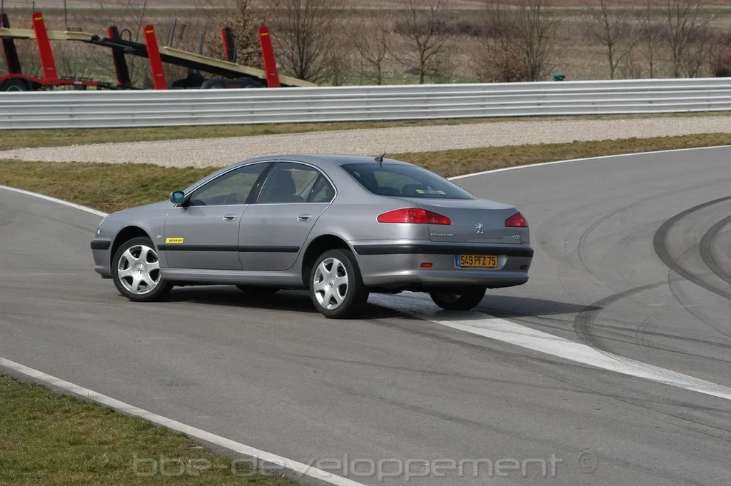 Dunlop Peugeot 607
