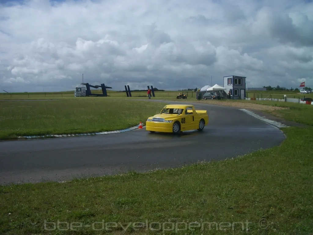 Truck racing