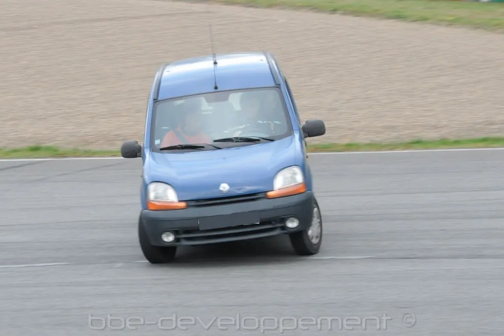 Kangoo gendarmerie skid concept
