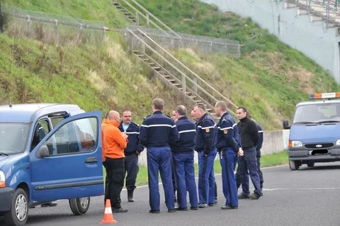 CHARADE GENDARMERIE